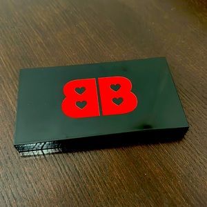 That’s So Betty eyeshadow palette!